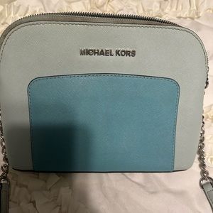 Michael kors crossbody